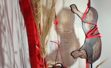 Evelien-de-Bruijn-Margriet-Hemelaers-glass-art-installation